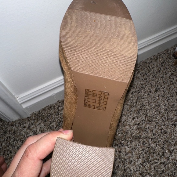 Boots - Picture 3 of 3